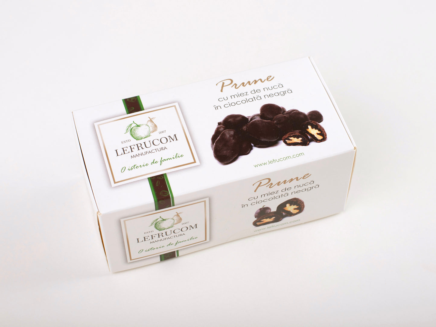 Dark Chocolate Coated Dried Plums and Walnut Kernels 100g "Lefrucom"